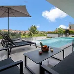 Infinity Gem Mit Beheizbarem Pool In Medulin, Istrien Medulin