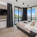 Villa Infinity Gem Mit Beheizbarem Pool In Medulin, Istrien *