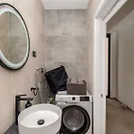 Villa Infinity Gem Mit Beheizbarem Pool In Medulin, Istrien Medulin