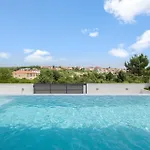 Infinity Gem Mit Beheizbarem Pool In Medulin, Istrien