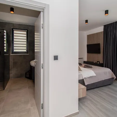 Infinity Gem Mit Beheizbarem Pool In Medulin, Istrien Medulin