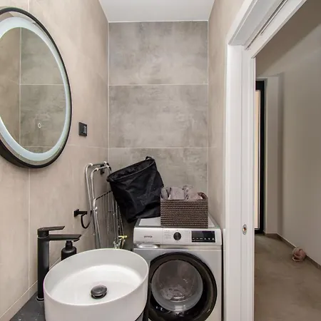 Villa Infinity Gem Mit Beheizbarem Pool In Medulin, Istrien Medulin