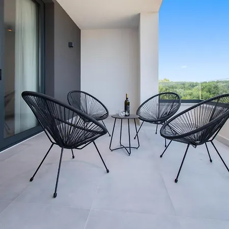 Infinity Gem Mit Beheizbarem Pool In Medulin, Istrien Villa Medulin