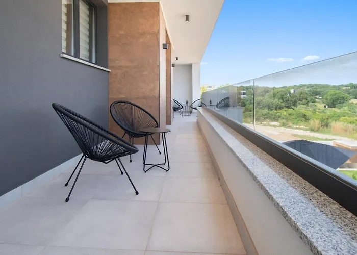 Infinity Gem Mit Beheizbarem Pool In Medulin, Istrien * 메덜린