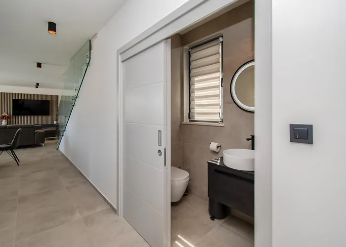 Infinity Gem Mit Beheizbarem Pool In Medulin, Istrien 메덜린