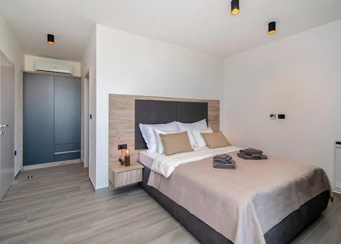 Infinity Gem Mit Beheizbarem Pool In Medulin, Istrien *