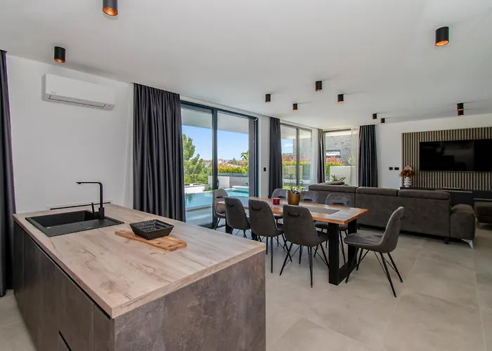 Infinity Gem Mit Beheizbarem Pool In Medulin, Istrien * 메덜린